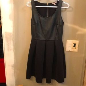 Super cute black dress for every occasion